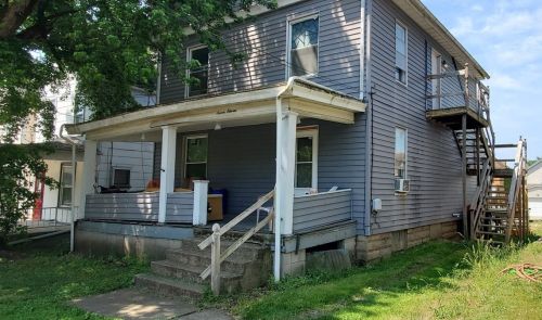 711 Carlisle St, New Castle, PA 16101-2307