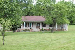 38 Daves Hollow Rd, Fayetteville, TN 37334-6507