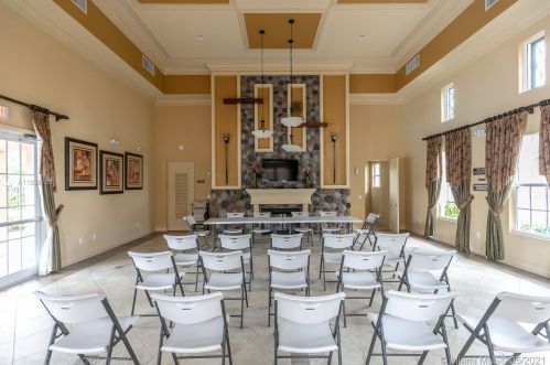 1120 146th Ter, Hollywood FL  33027-6165 exterior