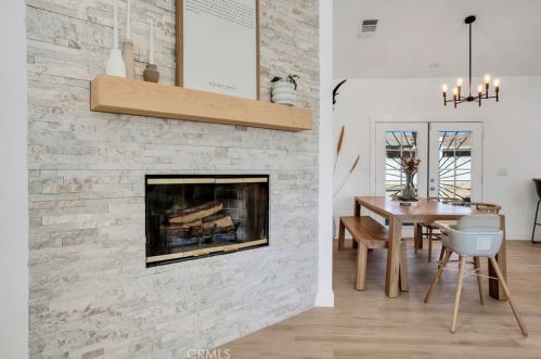 7645 Victoria Ave, Yucca Valley CA  92284-6152 exterior