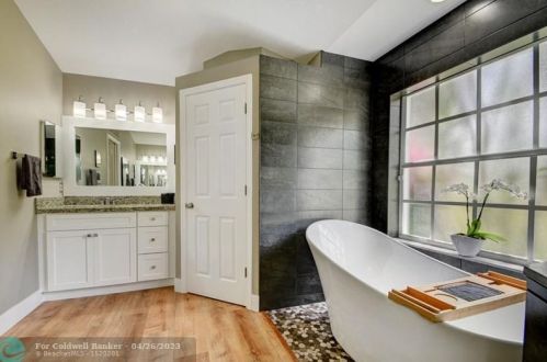 16217 93rd Rd, Town Of Loxahatchee Groves FL  33470-5177 exterior