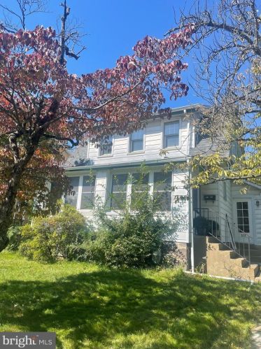 327 Central Ave, Souderton, PA 18964-1430