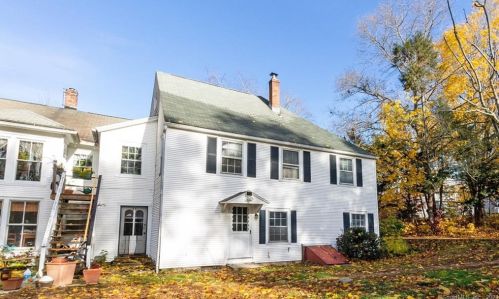 18 Summit St, East Hampton, CT 06424-1217