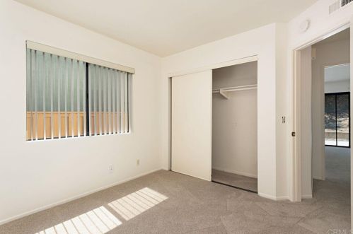 911 Concord Ct, Vista CA  92081-8925 exterior