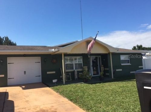 1401 Wickham Ln, Tarpon Springs, FL 34691-4947