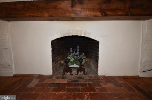 6745 Fayette St, Haymarket VA  20169-2916 exterior