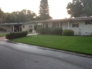 1112 Forest Ln, Tavares, FL 32778-4529