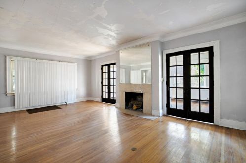 636 Lincoln St, Gary IN  46402-2141 exterior