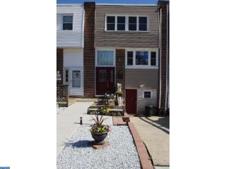 4272 Lawnside Rd, Philadelphia, PA 19154-2804