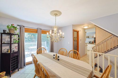 20 Hemlock Ct, Fishkill NY  12524-2618 exterior