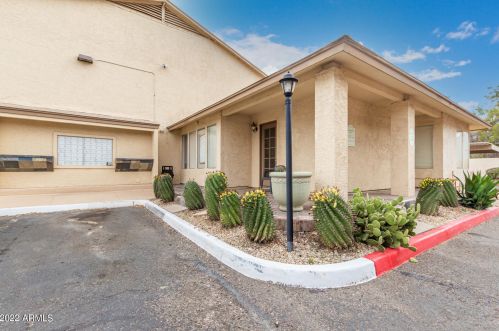 12440 20th St, Phoenix AZ  85022-5800 exterior