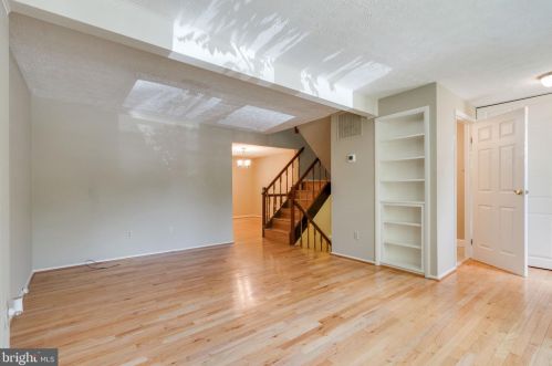 8044 Steeple Chase Ct, Springfield, VA 22153-3609