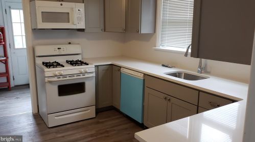 5 10th St, New Castle DE  19720-6012 exterior