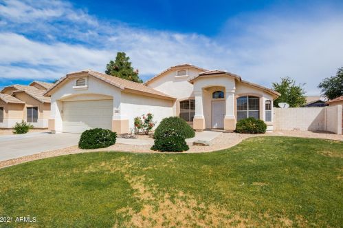 2112 Willow Wick Rd, Gilbert, AZ 85296-2741