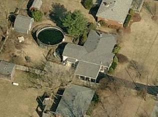 11006 Chapel Hill Rd, Louisville, KY 40229-2108
