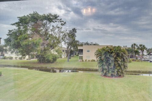 814 Normandy Q, Delray Beach FL  33484-7932 exterior