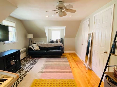 35 Lieper St, Huntington Station NY 11746-3836 exterior