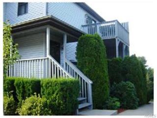 34 Bonney Ct, Monroe, NY 10950-3945