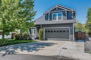 2729 Red Oak Dr, Bend, OR 97701-8348