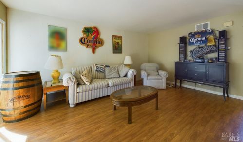 105 Mariah Way, Lakeport, CA 95453-3621