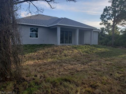 2506 37 St, Lehigh Acres FL exterior