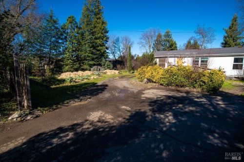 10650 Main St, Potter Valley, CA 95469-9799