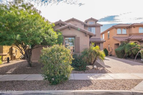 3951 Frances Ln, Gilbert, AZ 85295-2786