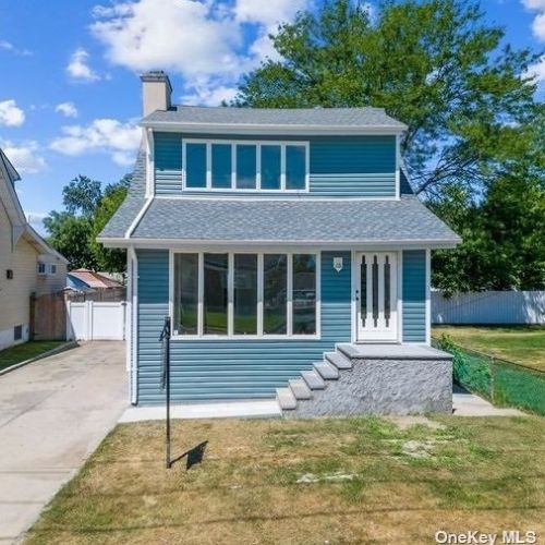 89 Baisley Ave, East Rockaway, NY 11518-1820