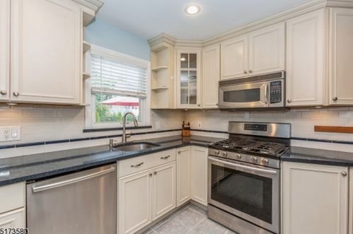 34 Estelle Ln, Fanwood NJ  07023-1117 exterior