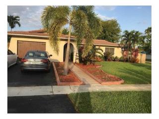 1831 106th Ave, Hollywood FL  33026-2362 exterior