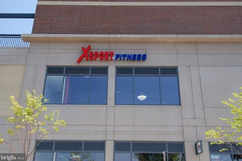 2813 Lee Oaks Ct, Falls Church VA  22046-7336 exterior