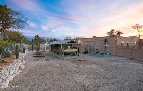 7552 Knollwood Cir, Tucson AZ 85750-2325 exterior