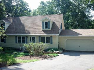 34 Prospect Rd, Sugarloaf, PA 18249-3623