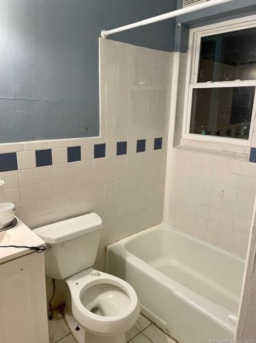 198 Broad St, Meriden CT exterior