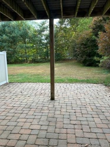 1427 Farmington Ave, Farmington CT  06032-1170 exterior