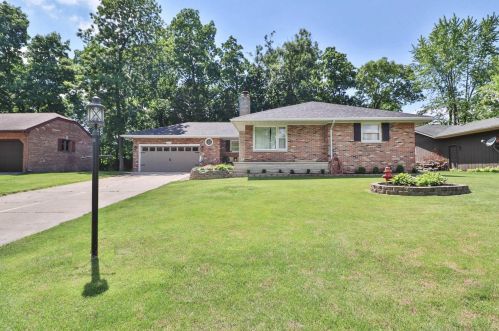 1669 Sunnyslope Dr, Crown Point, IN 46307-9316