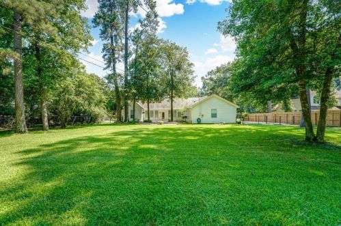 2408 Carriage Lamp Ln, Conroe, TX 77384-3342
