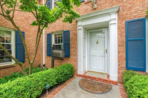 651 Canterbury Ln, Sewickley, PA 15143-1222