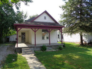719 7th St, Pittsburg, KS 66762-4260