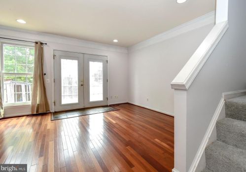 350 Hedgestone Ter, Leesburg VA 20176-4871 exterior