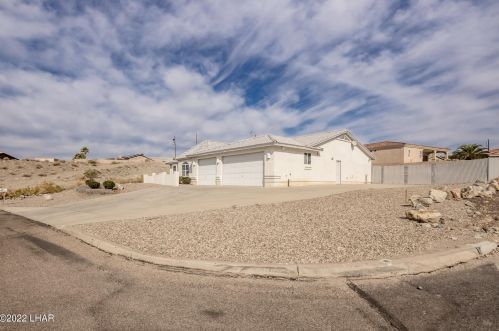 3291 Simitan Dr, Lake Havasu City, AZ 86404-1556