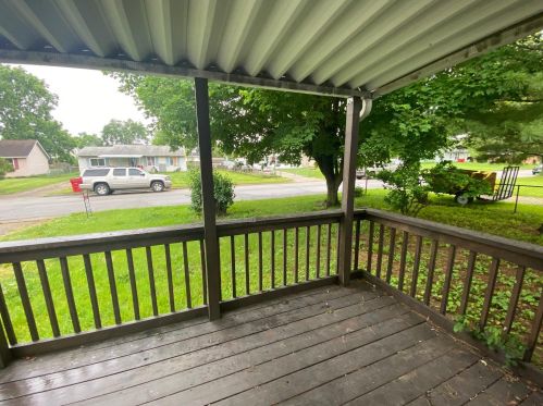 196 Union St, London OH  43140-1537 exterior