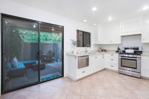 177 Singingwood St, Orange, CA 92869-5706