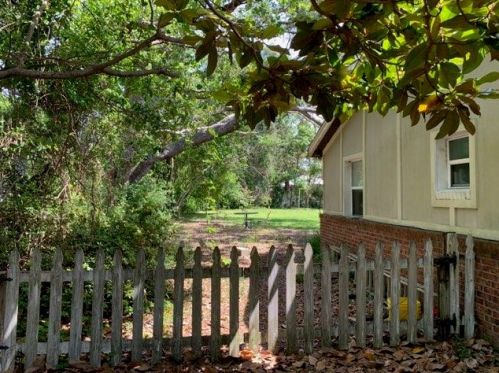 3206 Lee St, Pensacola, FL 32503-6822