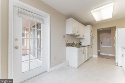 2332 Windrow Dr, Princeton NJ  08540-5019 exterior