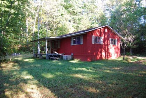 820 Prince Rd, Unaka, NC 28906-9455