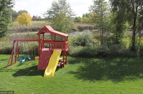 1136 Kerber Pass, Chaska MN 55318-5402 exterior