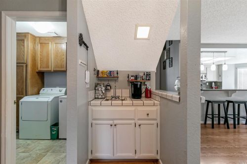 166 Buttercup Cir, Vacaville CA  95687-7319 exterior