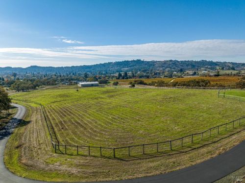 4933 Harville Rd, Santa Rosa CA  95409 exterior