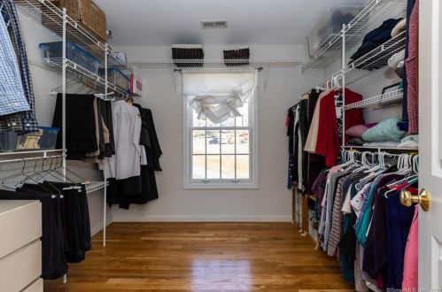 34 Mudry Farm Rd, Brookfield Center CT  06804-3542 exterior